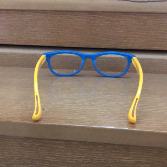 Brand new blue light glasses for kids - Picture 3 of 4